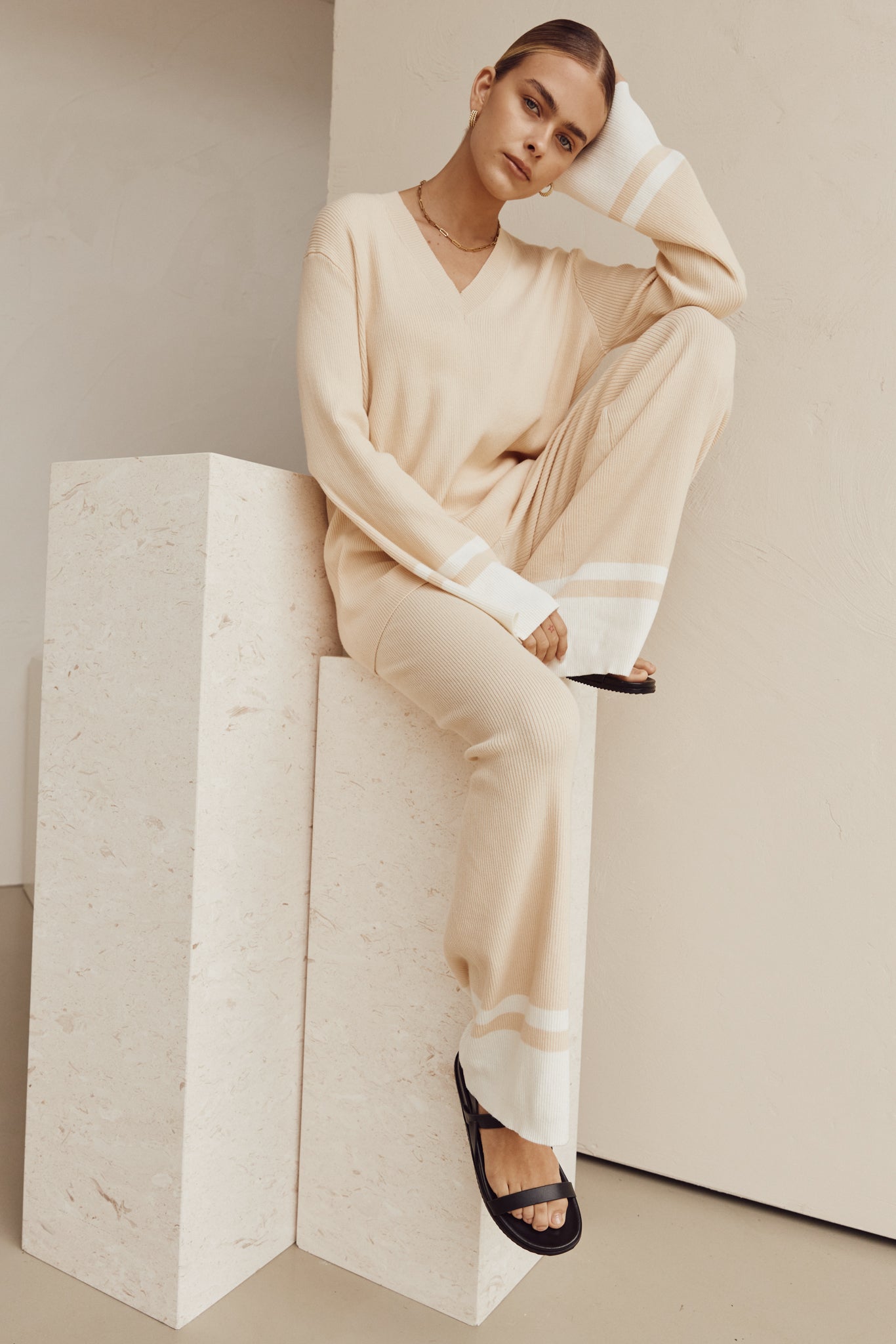 Agni Knit Pant (Beige)