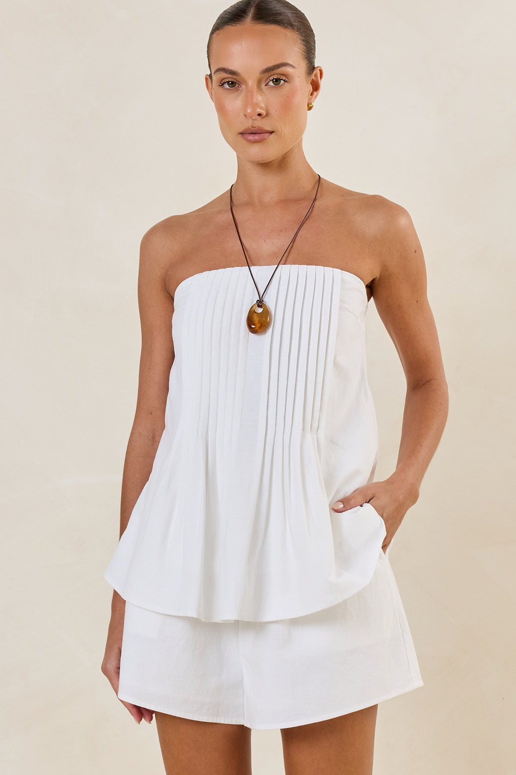 Elara Short (White)