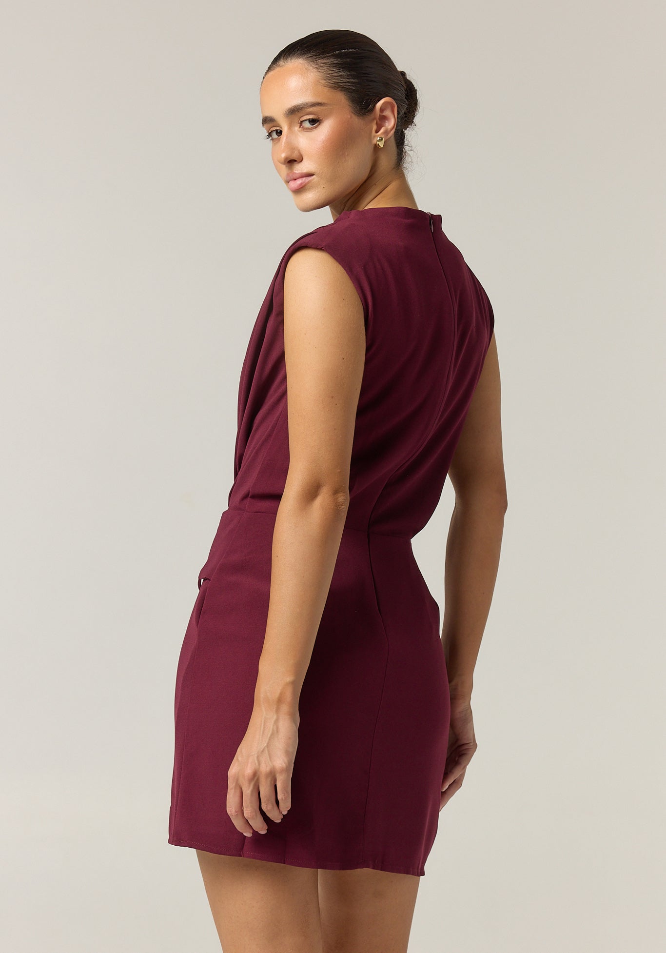 Stunning Cocktail Dresses: Timeless, Chic & Party-Ready | Elevate Your Style Runway Scout Stunning Cocktail Dresses: Timeless, Chic & Party-Ready | Elevate Your Style Runway Scout