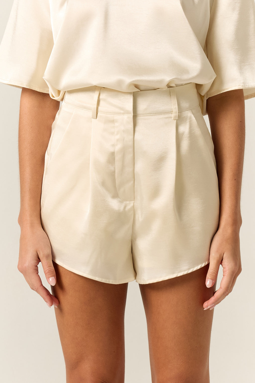 Emmi Satin Tailored Short (Cream)