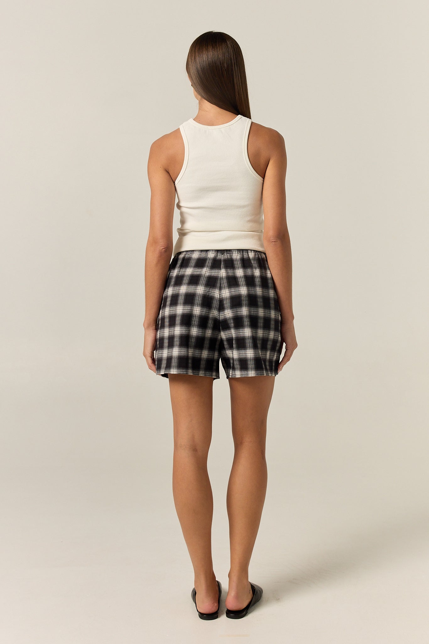 Lainey Short (Black Plaid)