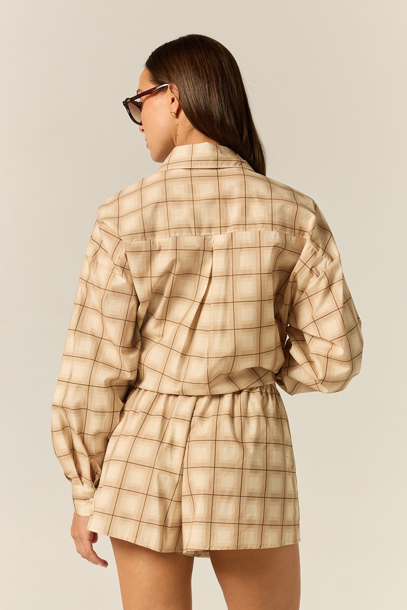 Blake Short (Beige)