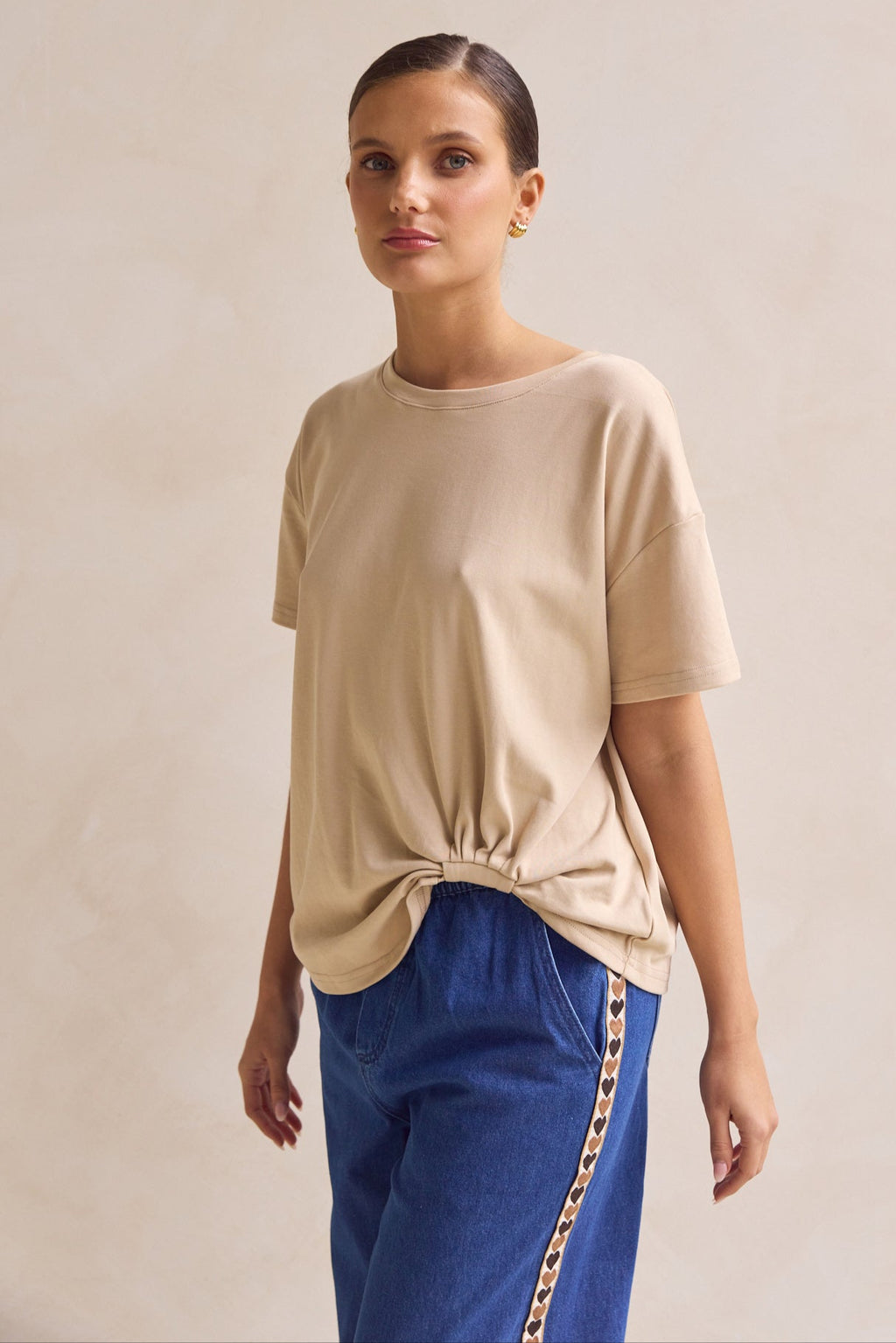 Nina Tee (Sand)
