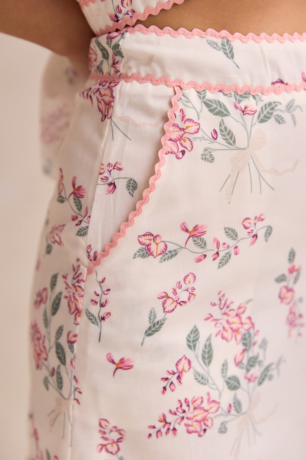 Fallon Mini Skirt (Cream)