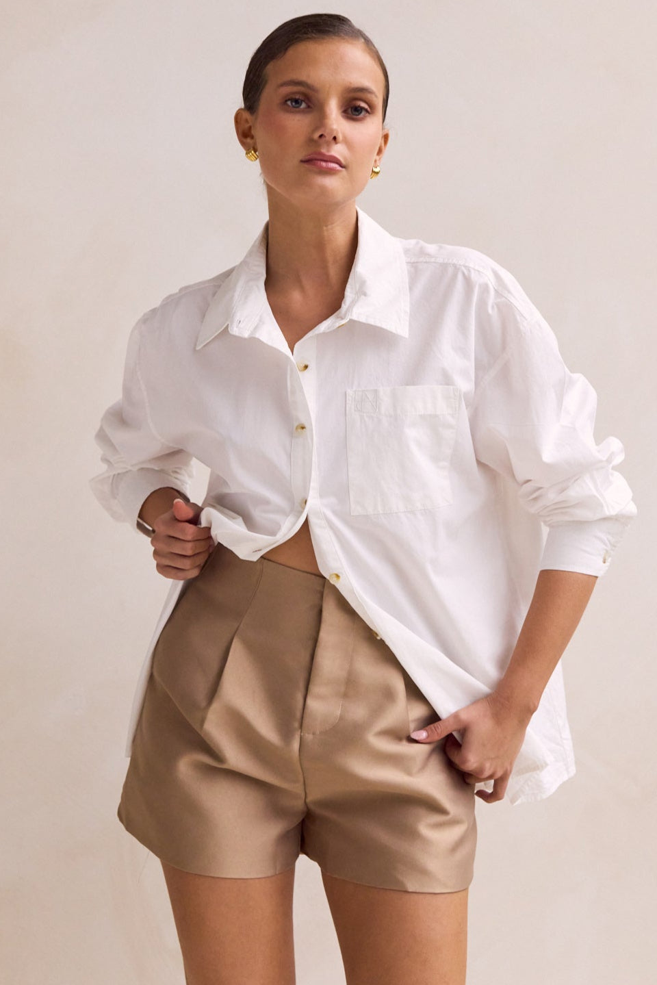 Lysandra Short (Beige)