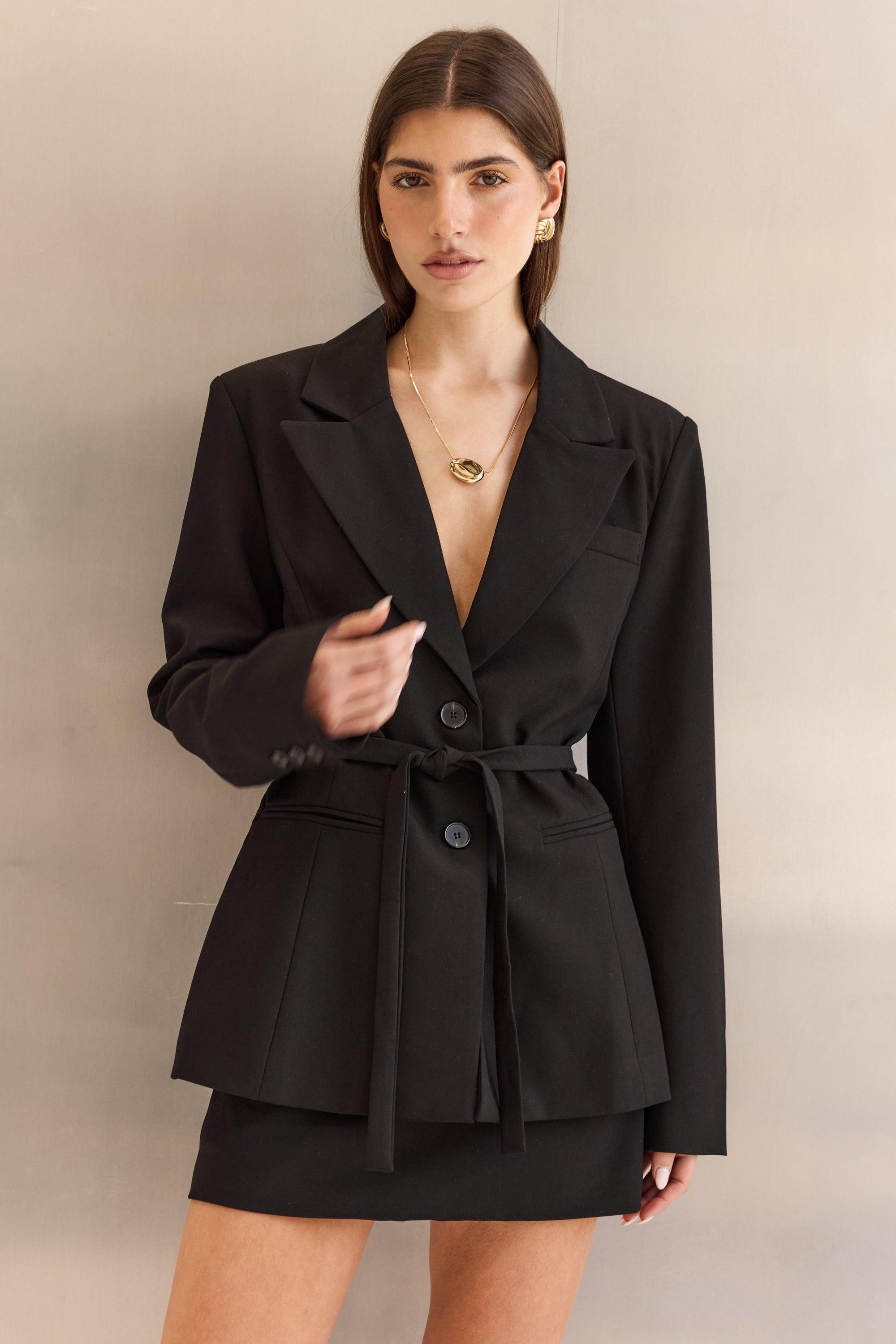 Noir Tailored Cinched Blazer (Black)