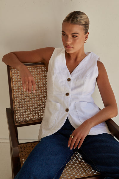 Ahri Vest (White)