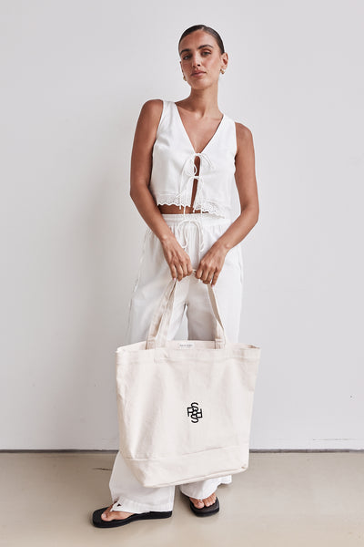 Runway Scout Tote Bag (Cream)