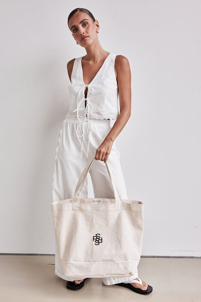 Runway Scout Tote Bag (Cream)