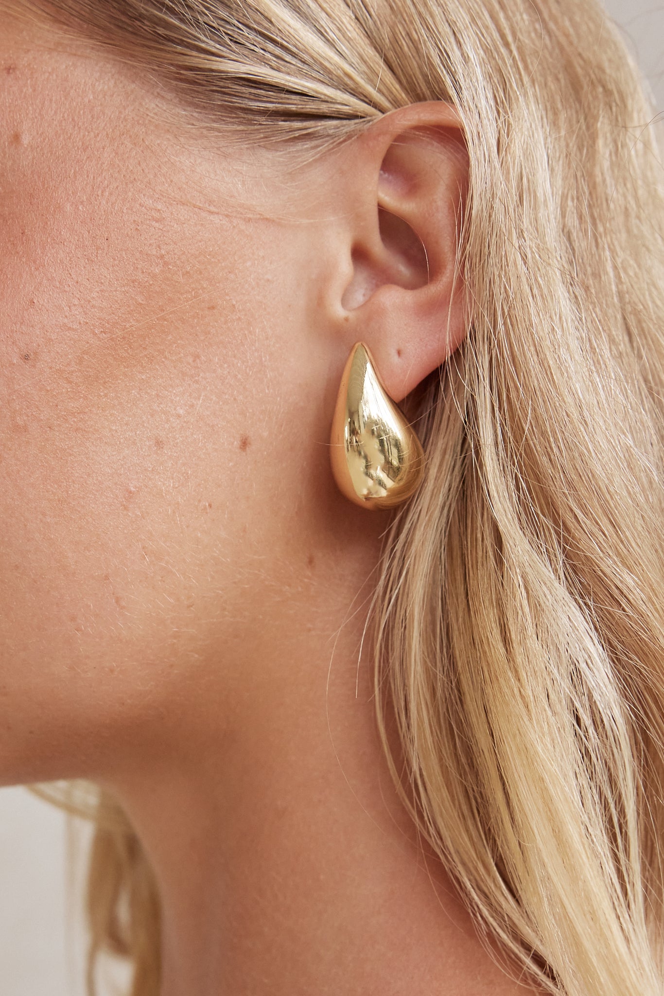 Arianna Earrings (Gold)