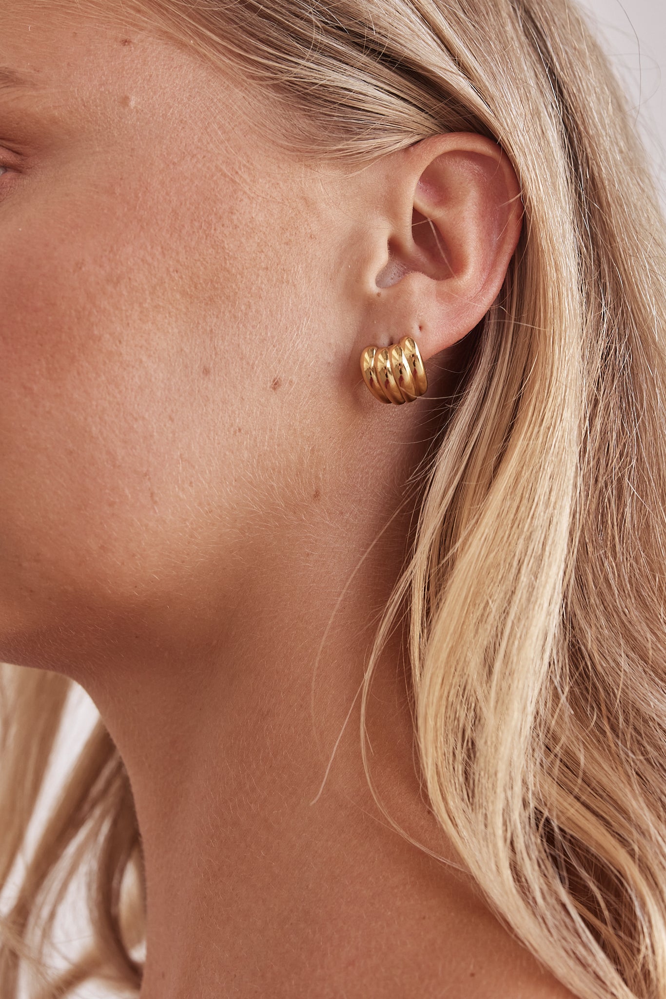 Maisy Earrings (Gold)