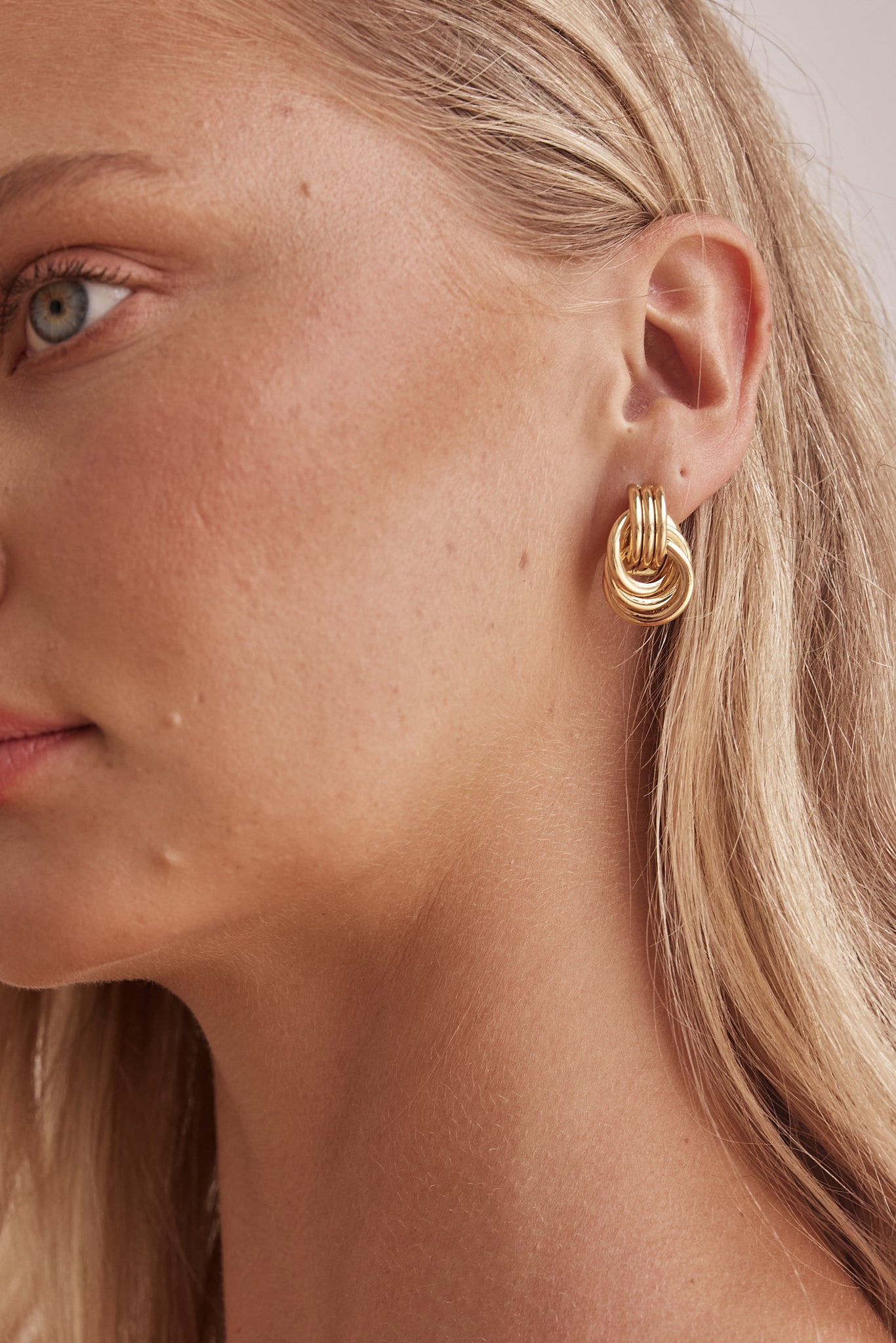 Lucy Earrings (Gold)