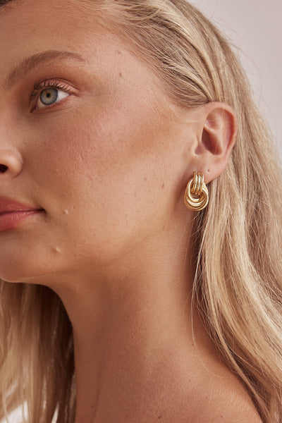 Lucy Earrings (Gold)