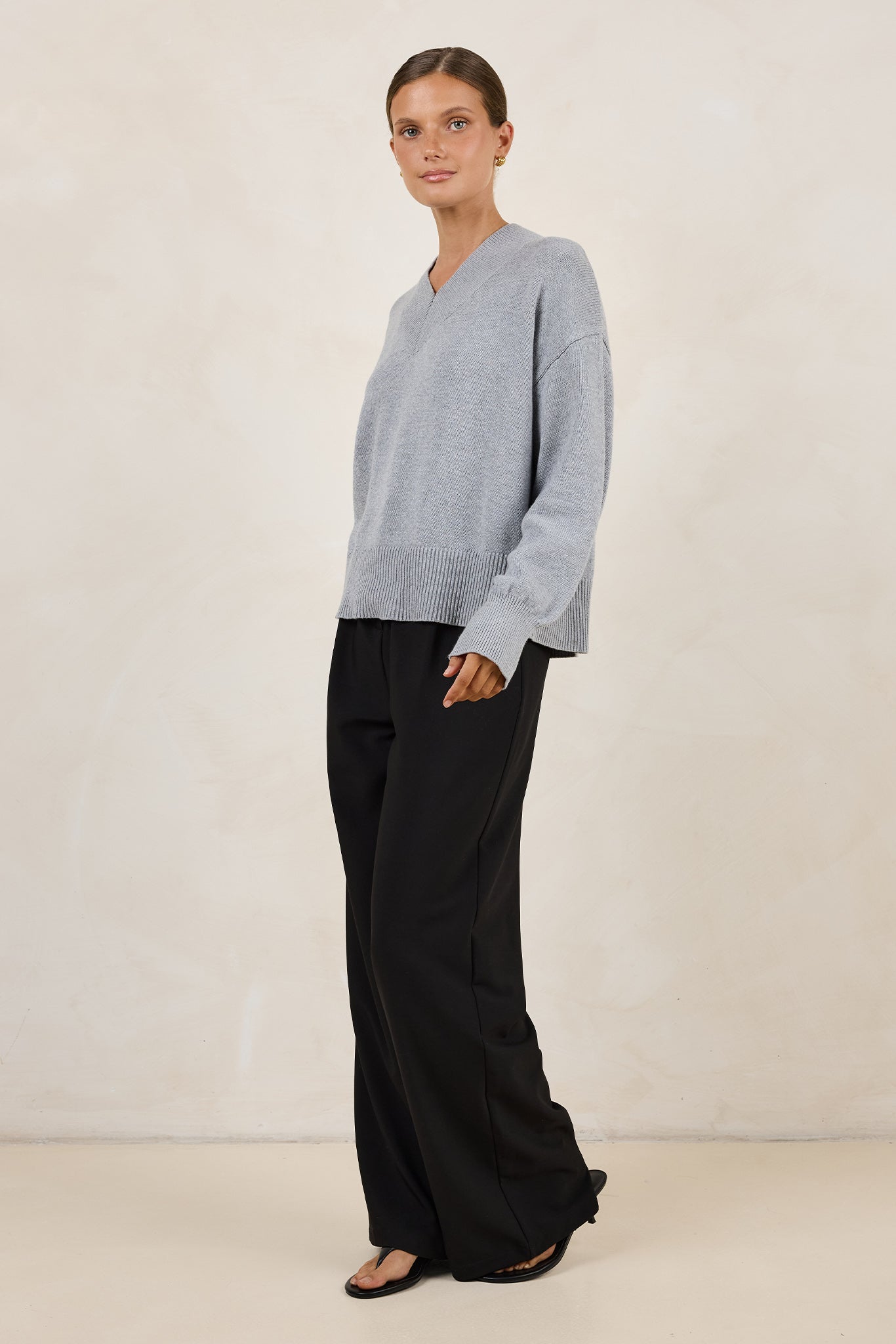 Reed V-Neck Jumper (Grey)