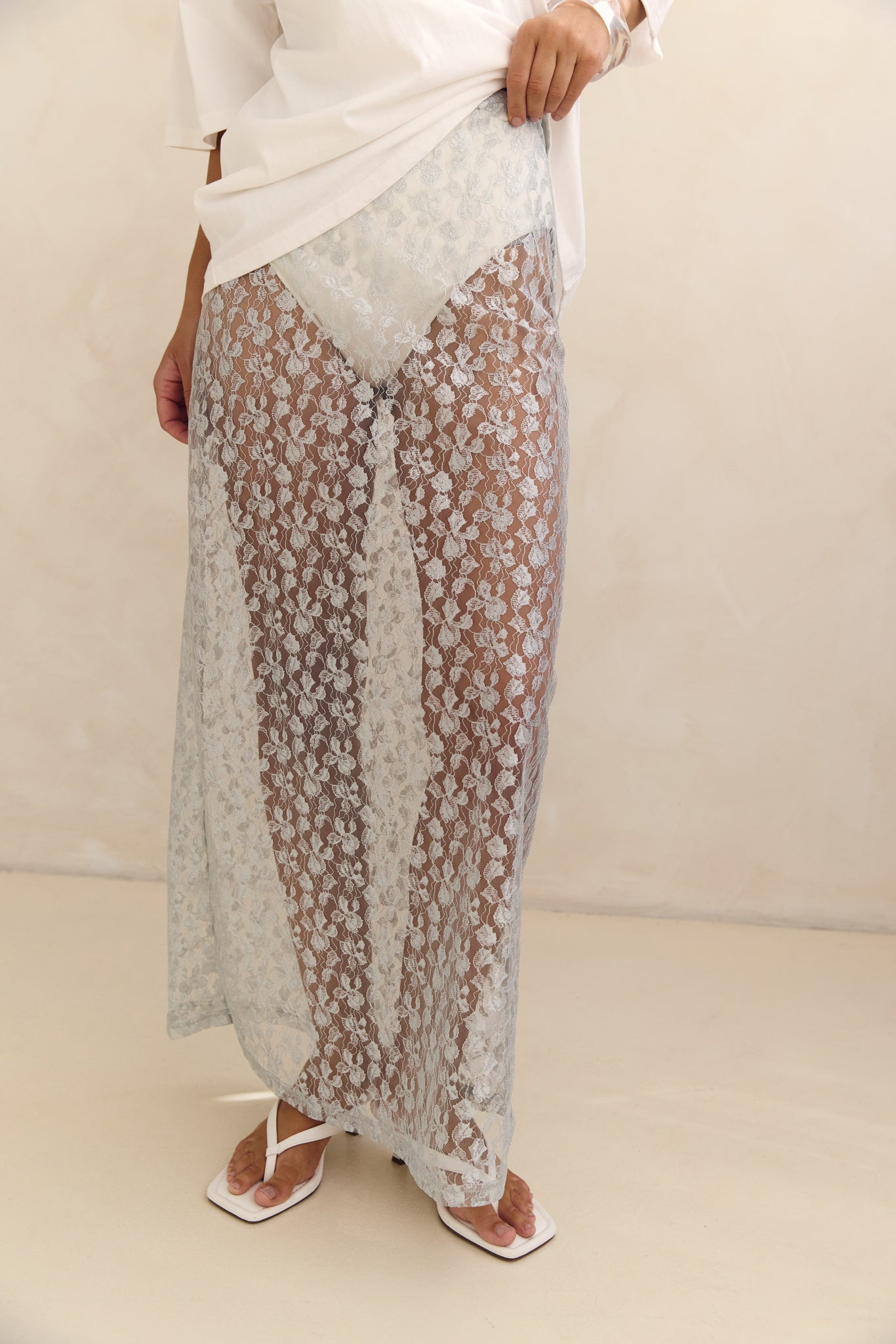 Jaida Lace Midi Skirt (Blue)