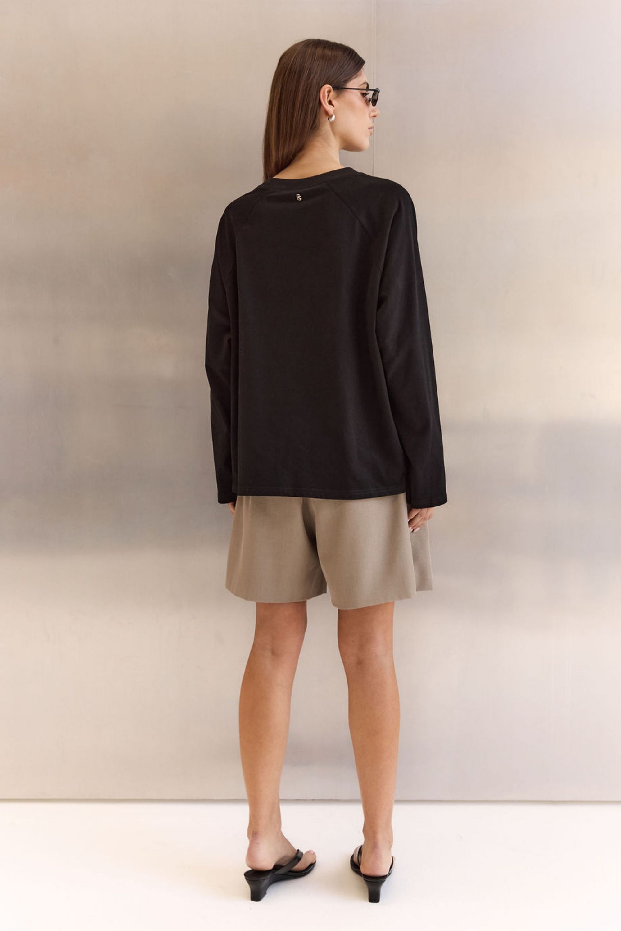 Levi Long Sleeve Tee (Black)