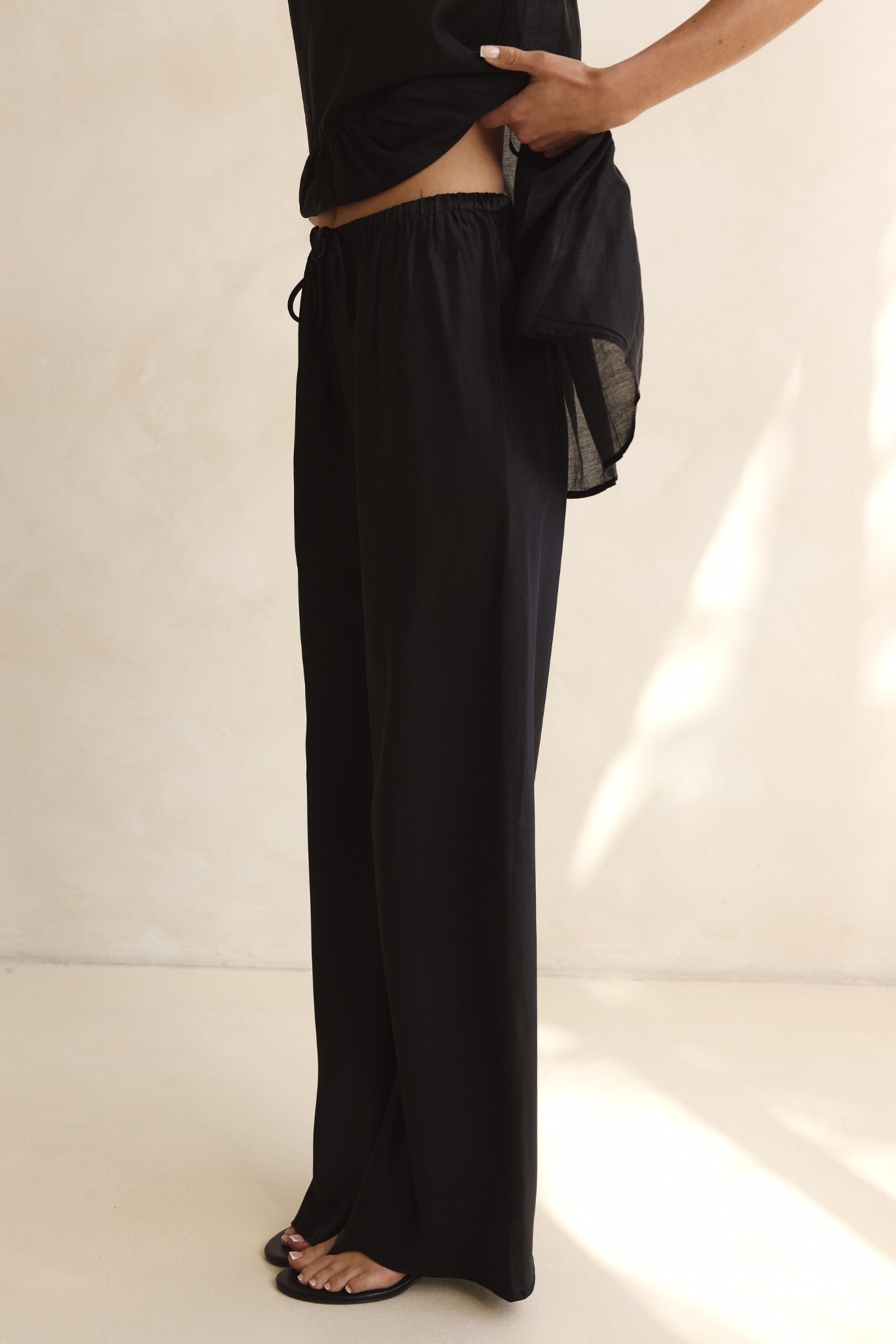 Ines Pant (Black)