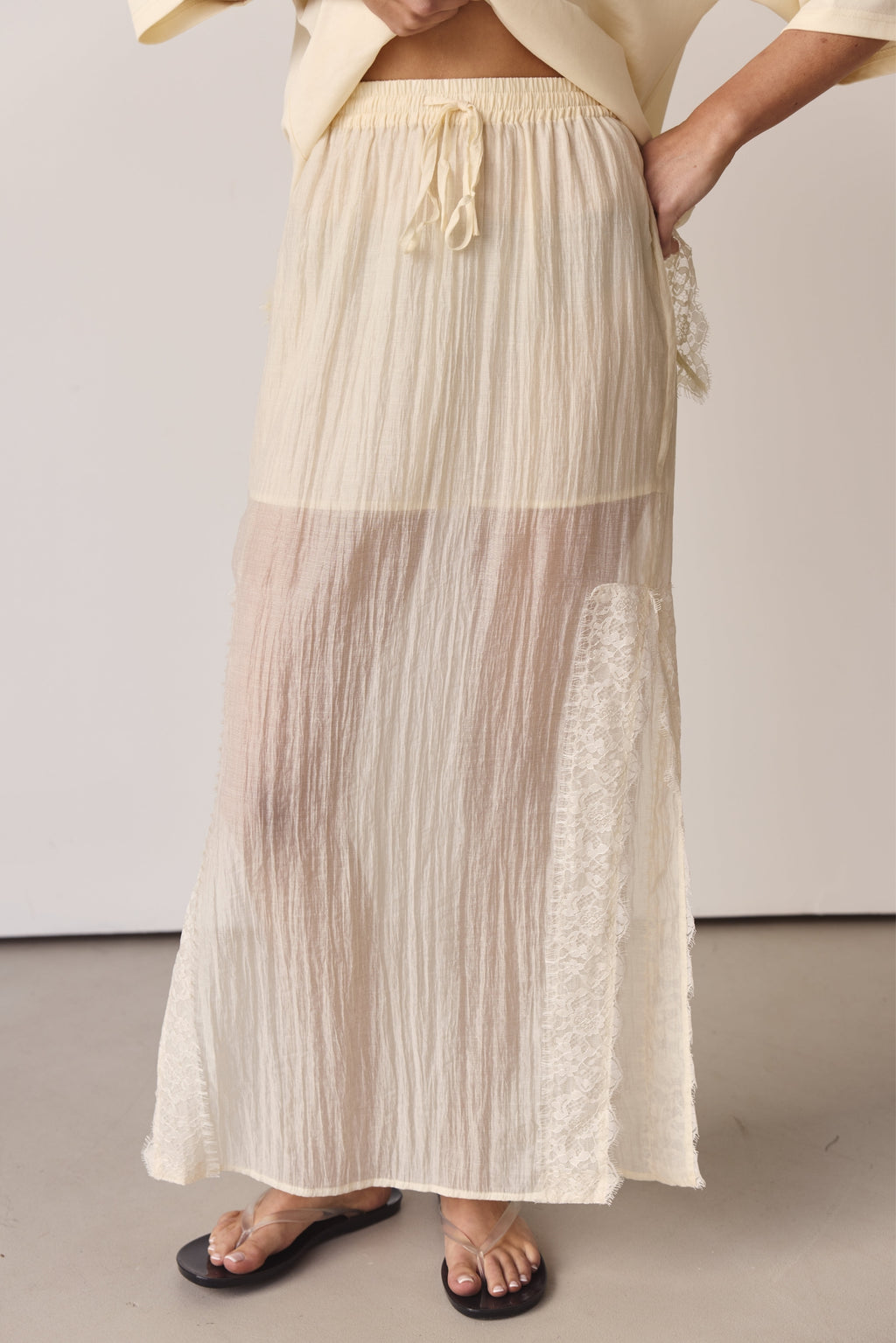 Ziggy Lace Maxi Skirt (Buttercream)