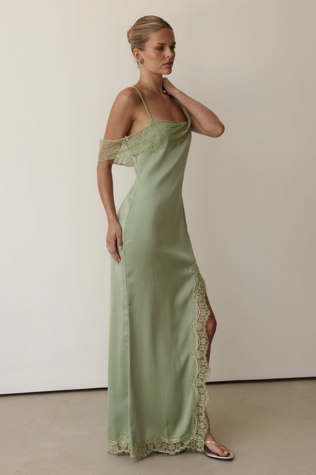 Indi Lace Trim Maxi Dress (Pistachio)
