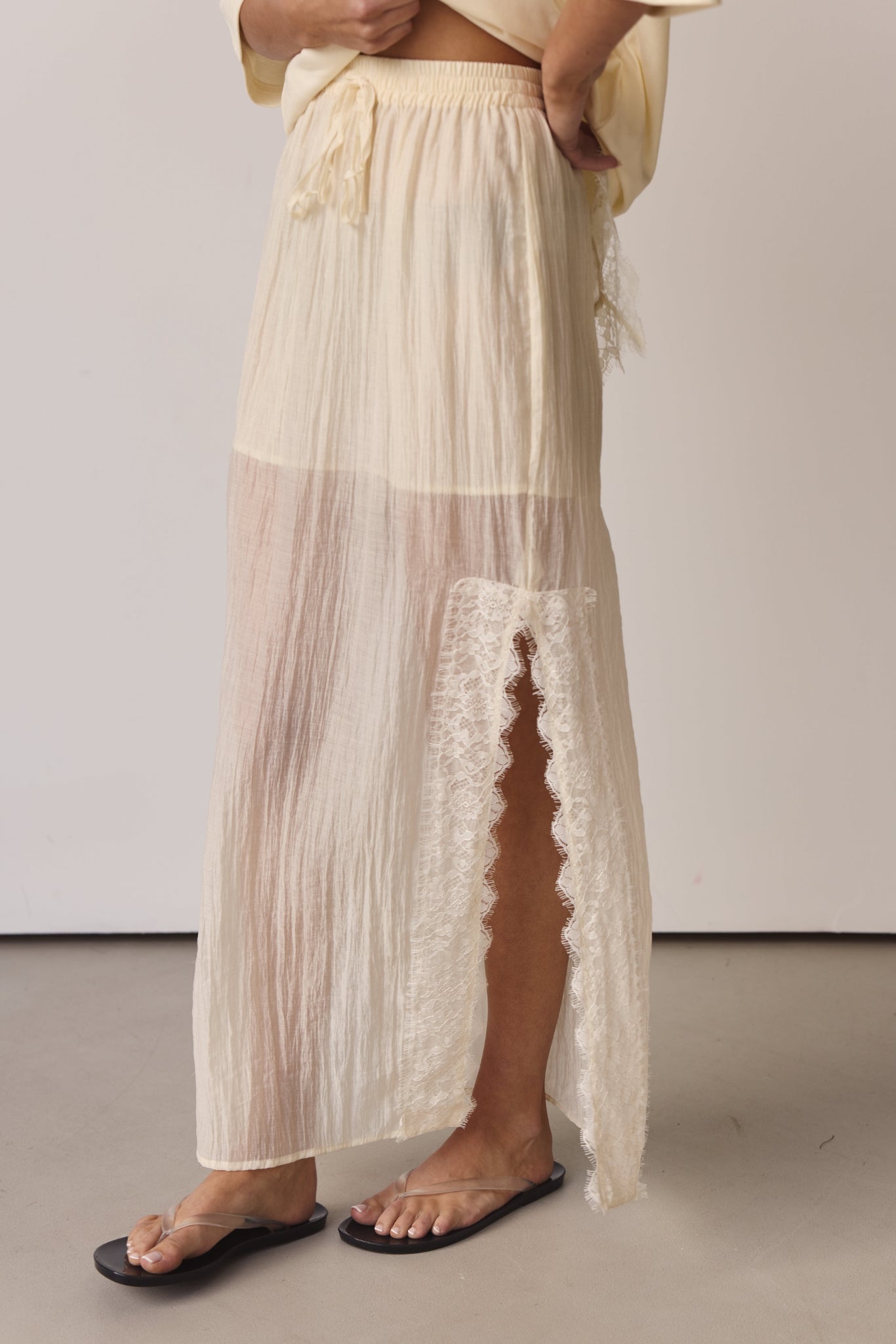 Ziggy Lace Maxi Skirt (Buttercream)