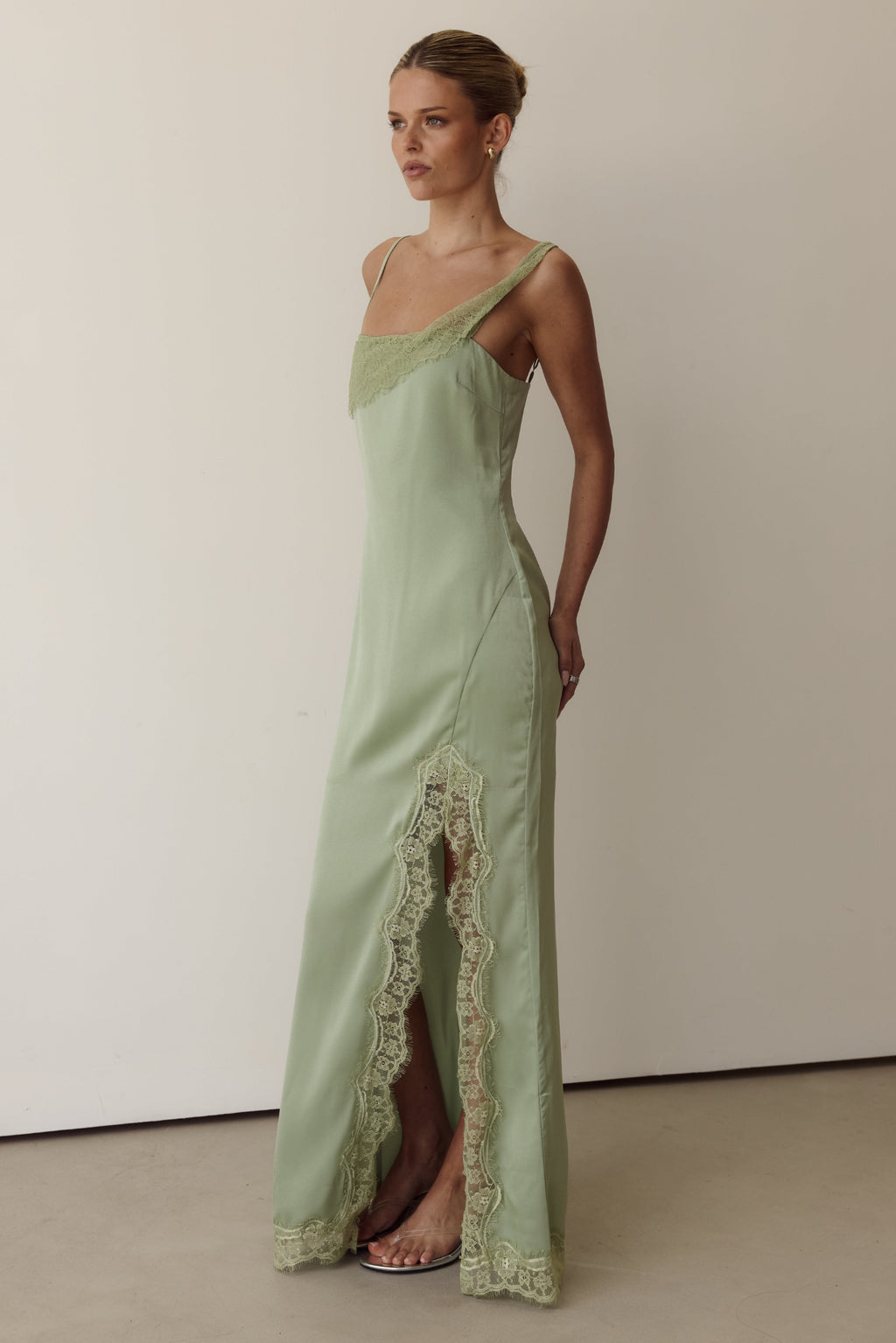 Indi Lace Trim Maxi Dress (Pistachio)