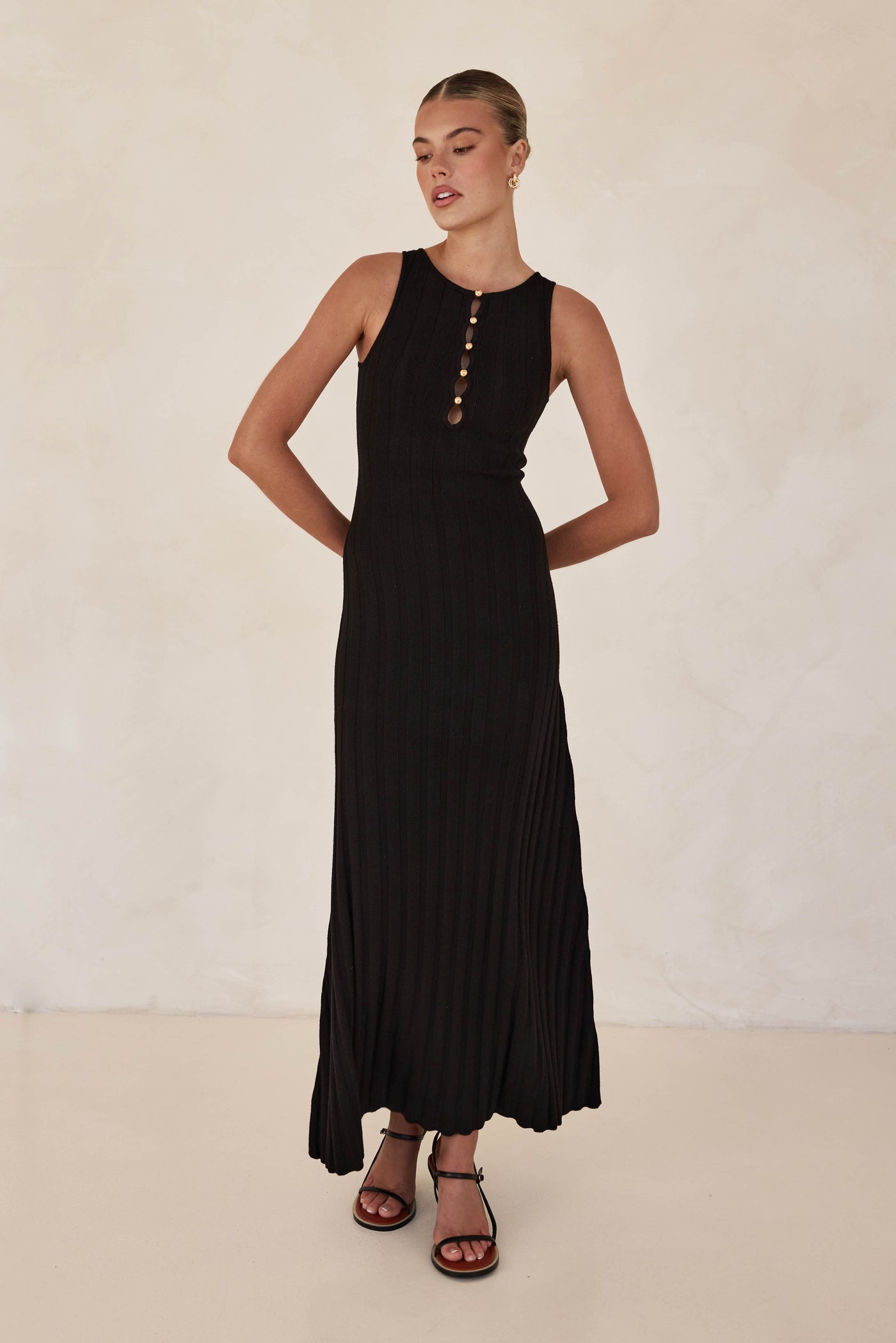 Corina Knit Maxi Dress (Black)