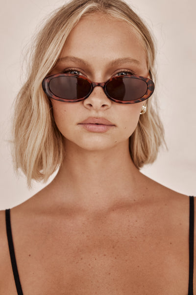 Tia Sunglasses (Brown)