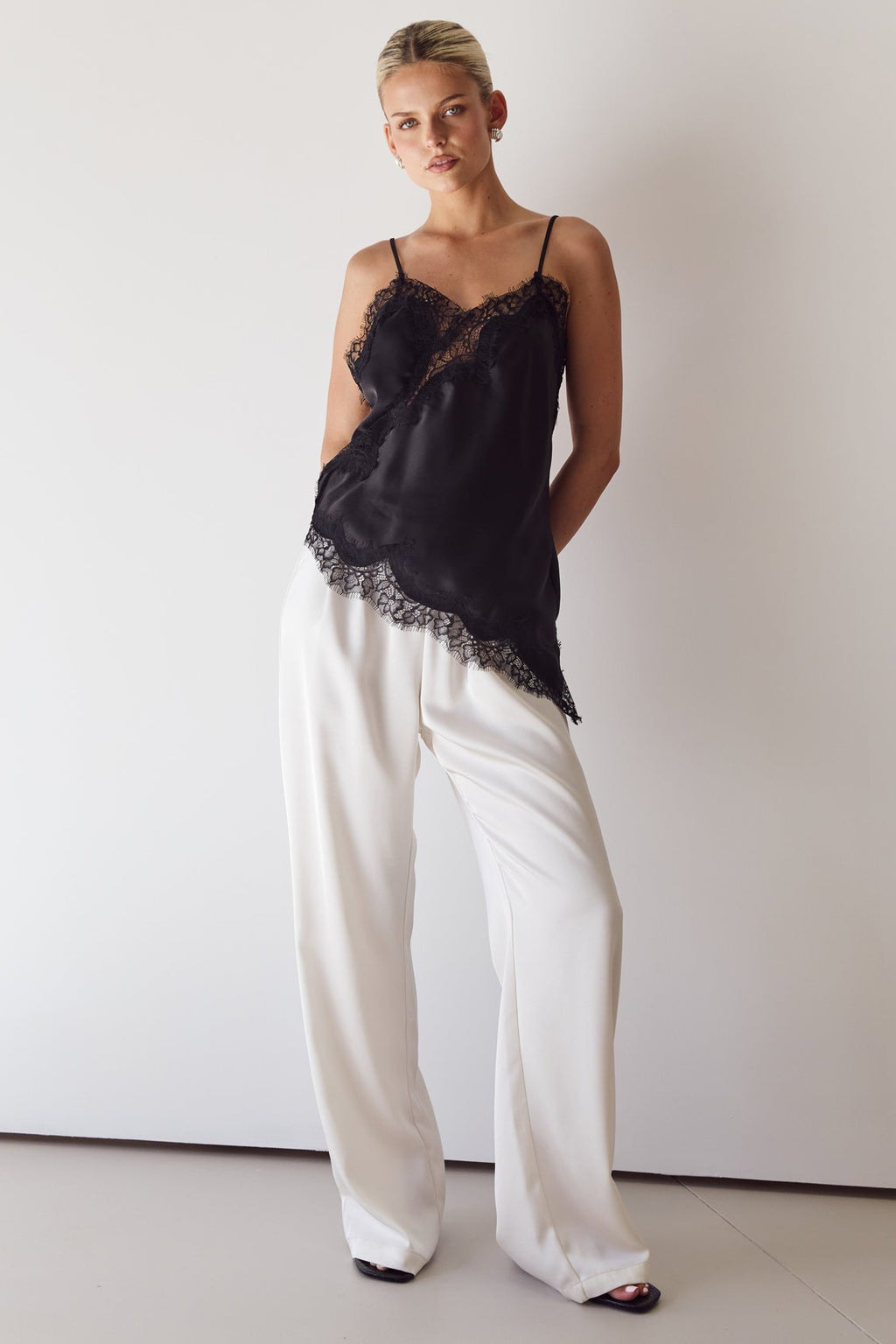 Dua Lace Top (Black)