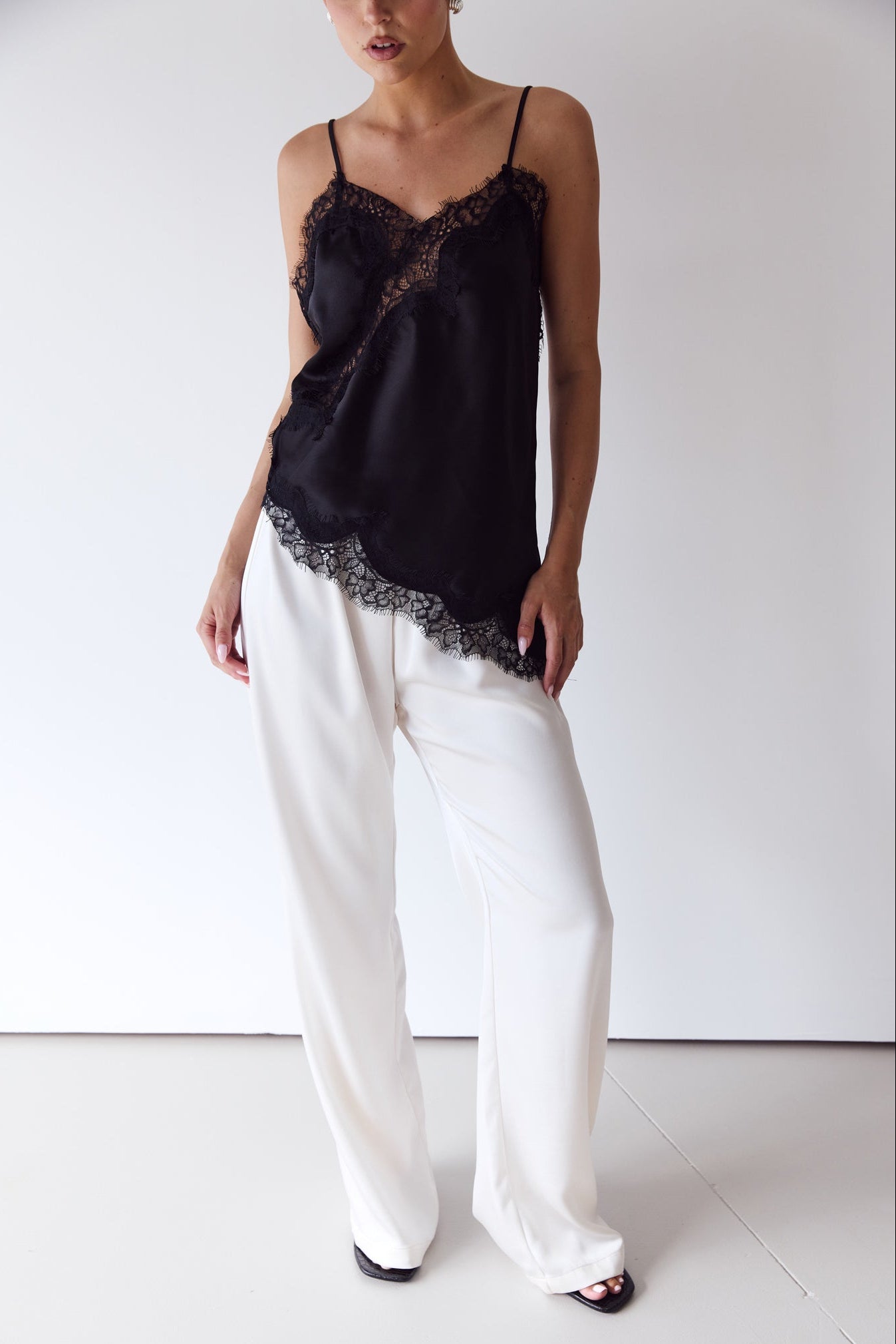 Dua Lace Top (Black)