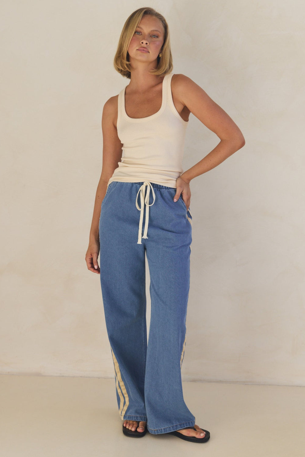 Discover Stylish Women's Pants Online – Runway Scout