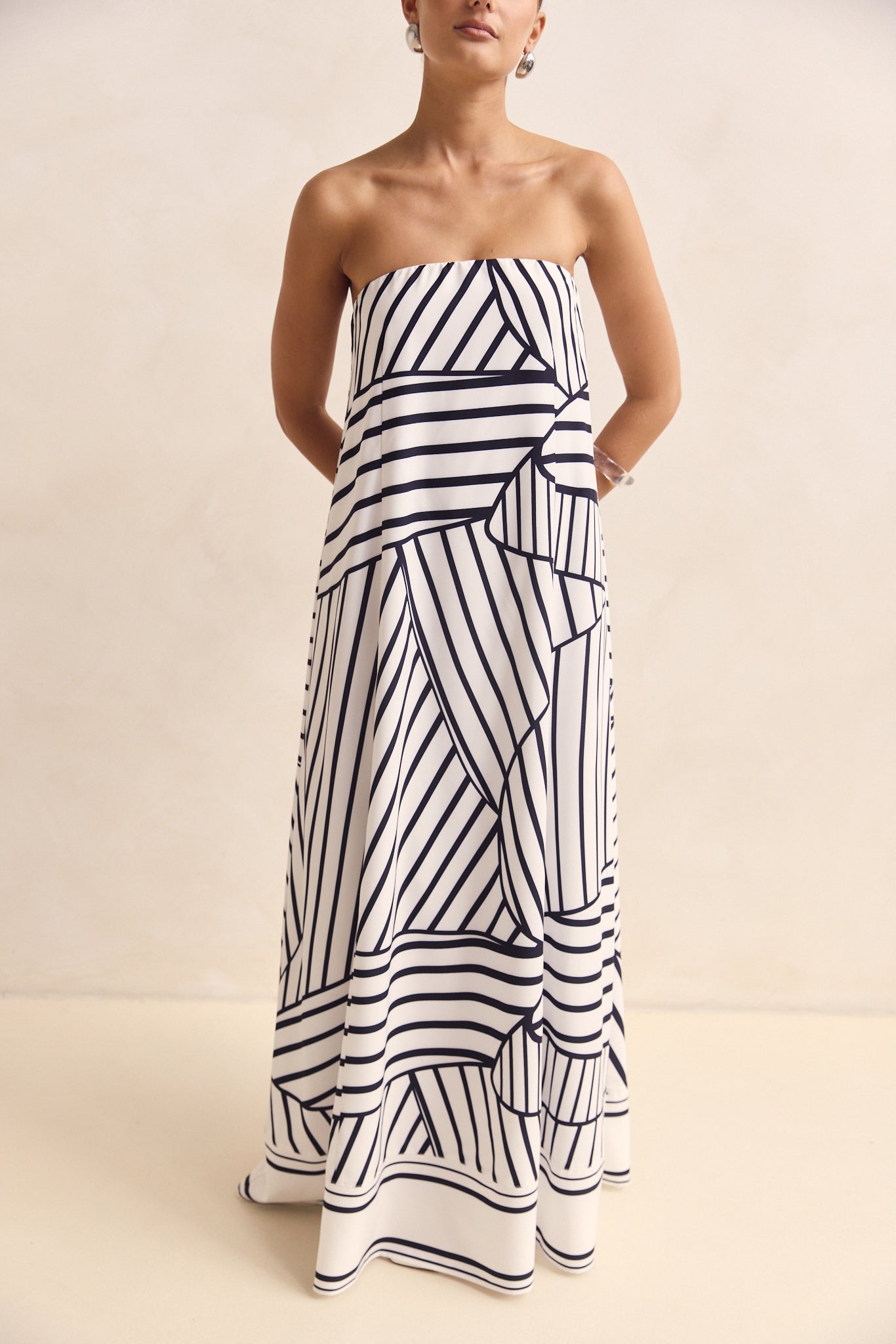 Siena Maxi Dress (Black/White)