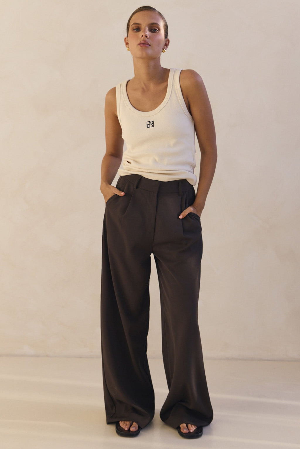 Bermuda Tailored Pant (Chocolate)