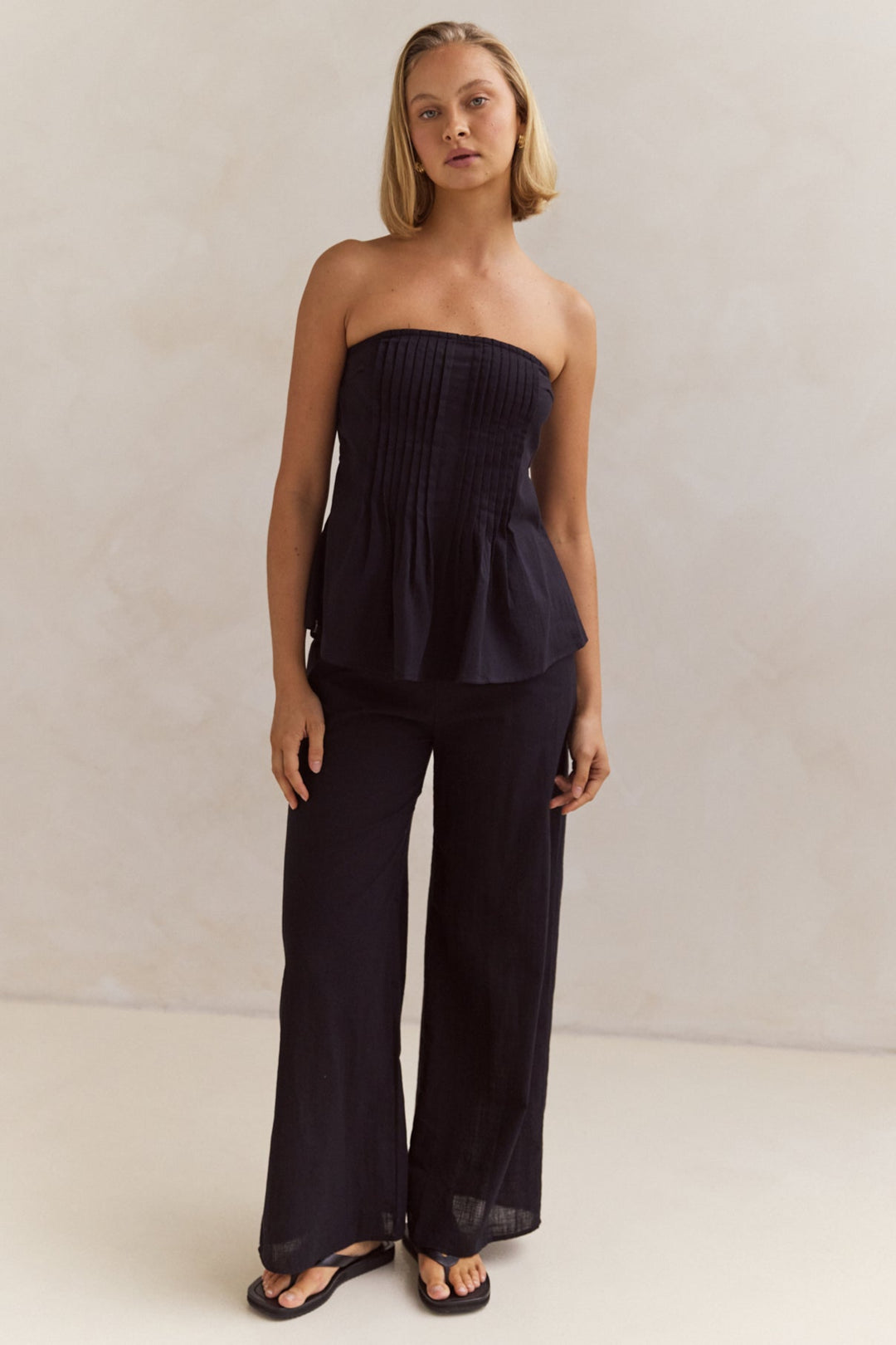 Discover Stylish Women's Pants Online – Runway Scout Discover Stylish Women's Pants Online – Runway Scout