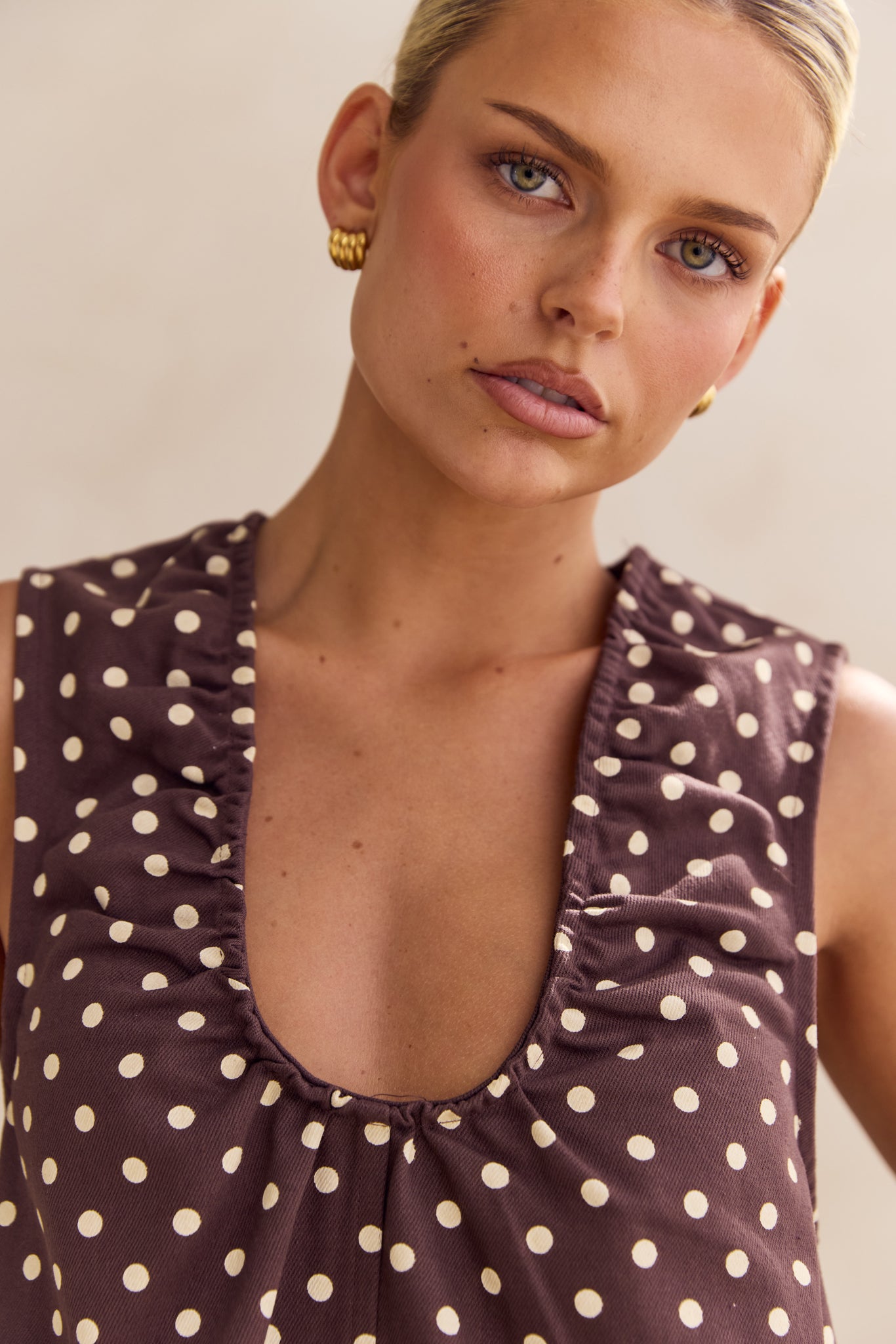 Raelle Demin Mini Dress (Chocolate)