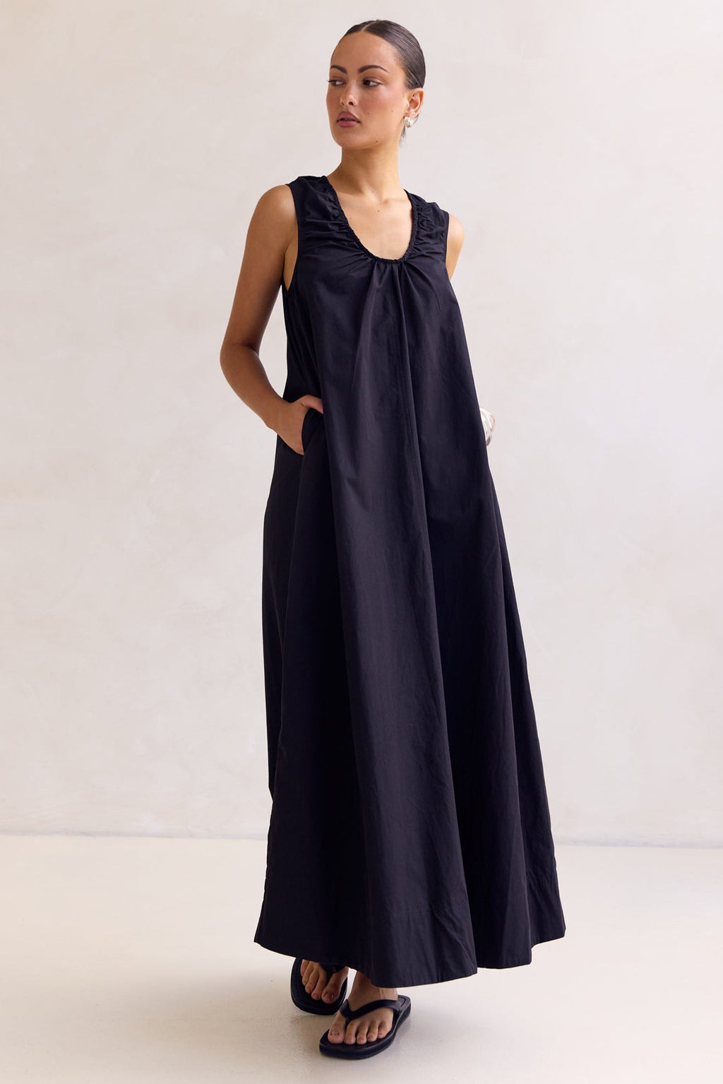 Raelle Maxi Dress (Black)