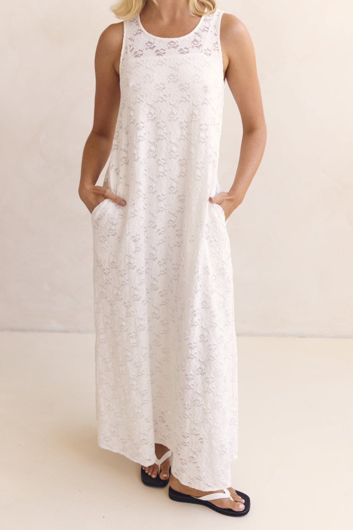 Isabel Lace Maxi Dress (White)
