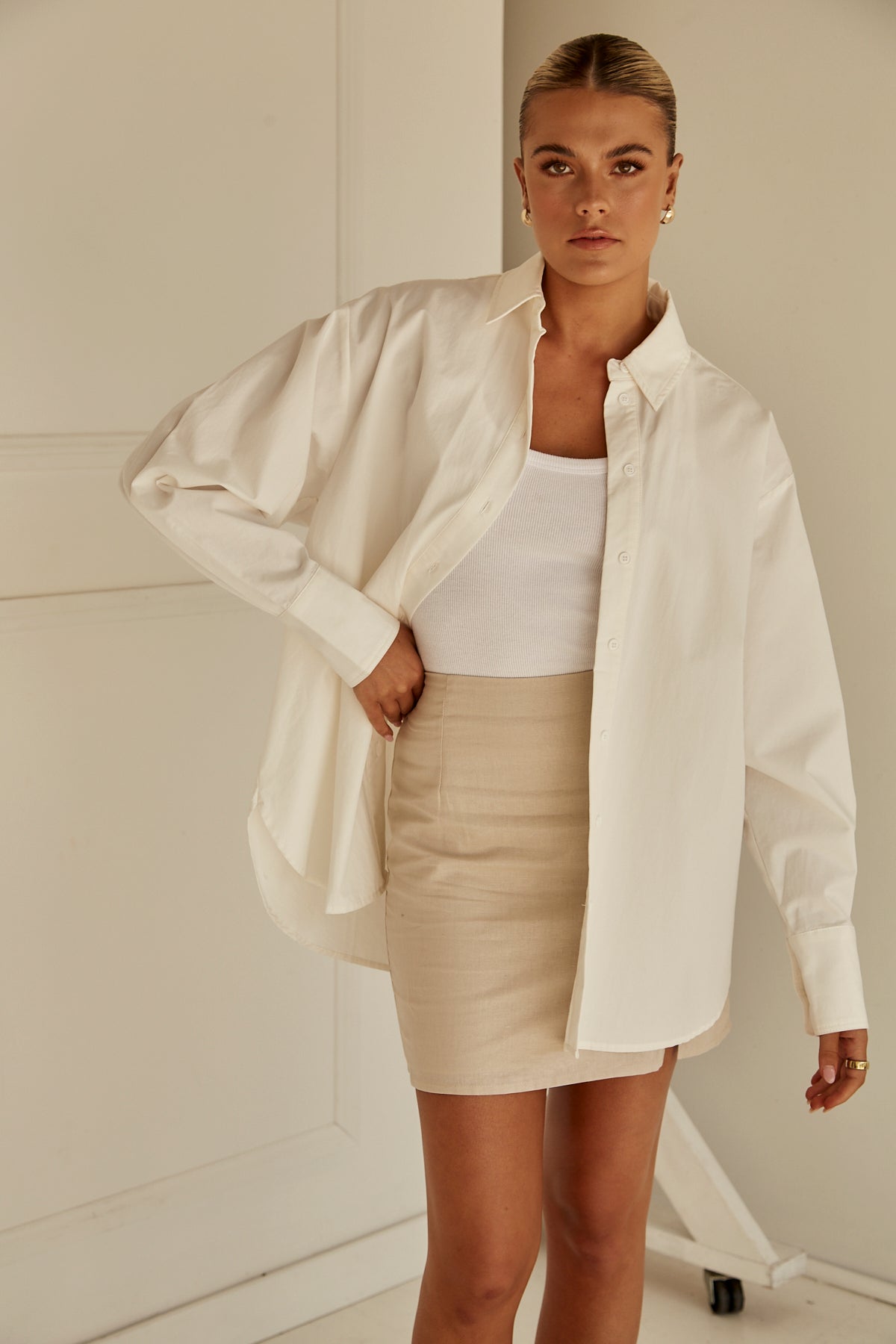 Yana Mini Skirt (Beige)